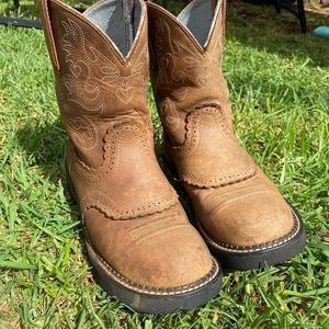 Ariat cowgirl boots